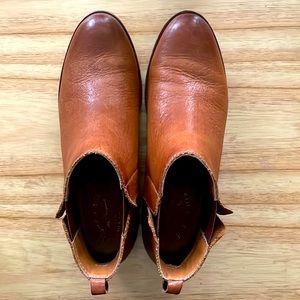 Kork ease Velma booties in Rum Cognac